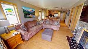 Beautiful, Spacious Pet Friendly Unit - Beautiful, Spacious Pet Friendly Unit
