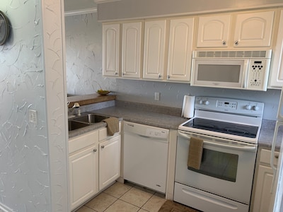 Ocean View Condo - Perfect location!  2 BR 2 BA