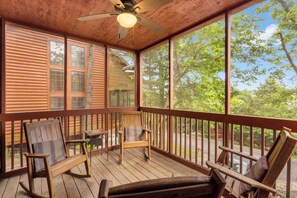 Screened-In Porch