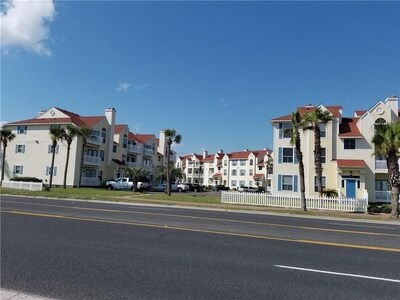 1st floor 2bed/2bath Welcome to the Pirate Flag