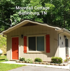 Pet Friendly Moonfall Cottage