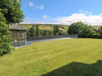 Ash Villa, HOLMFIRTH