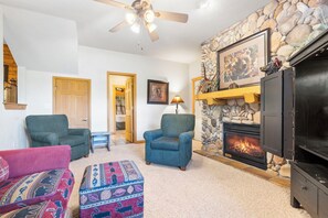 Living Room includes Seasonal Gas Fireplace, Cable TV/DVD, and Sofa Bed