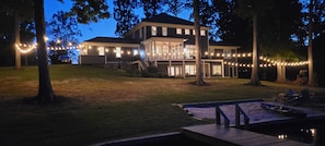 Enjoy a starlit night at Tradewinds