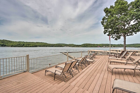 Osage Beach Vacation Rental | 2BR | 2BA | 950 Sq Ft | Steps to Enter