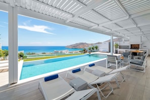 Executive Rhodes Villa | Villa Vrachos | Stunning Sea Views | 3 Bedrooms | Lindos