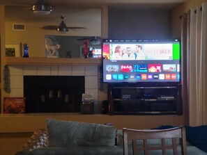 65" flat screen livingroom