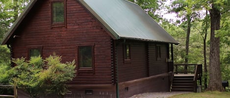 Cast-a-Way Cabin