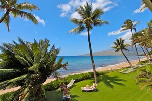 KBR 210 - Lanai / Patio Oceanfront Morning View