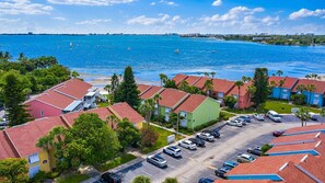 Discover the magic of this waterfront Key West building GEM, blending tropical elegance with stunning ocean views. Enjoy vibrant sunsets, and a laid-back, island-inspired atmosphere that captures the essence of Key West living and drive 10 minutes to enjoy dinner in the magnificent Downtown St Pete!