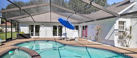 Valrico welcomes you to relax in this 4-bedroom, 3-bath home.