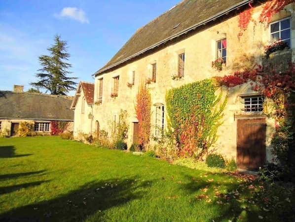 Gite "Le Prieuré" avec vue sur le Pigeonnier