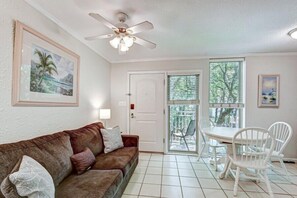 Living room with Dining room Table