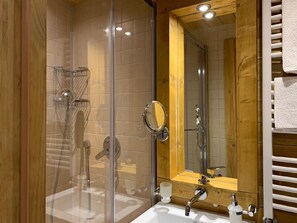 Bath/Shower