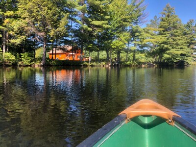 Riverside Retreat Log Cabin, 4 Season Cabin