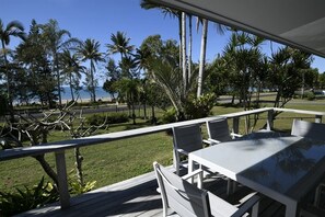 4. Ohana - Outdoor dining - view to beach