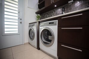 Washer &amp; Dryer 