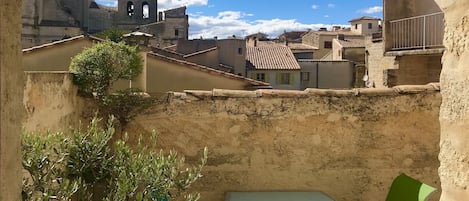 Terrasse avec vue à Uzès