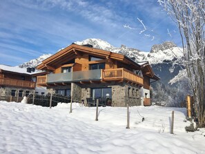 Außenseite Ferienhaus [Winter]