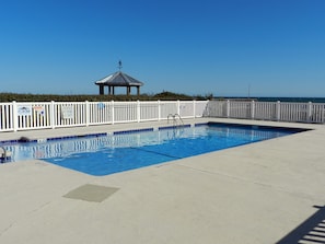 Oceanfront pool