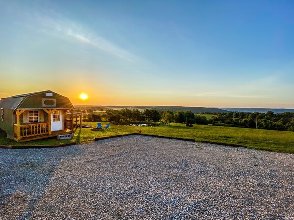 Buffalo River Valley Views!! Graveled parking area! 