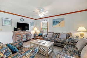 IS7A: Siren Song l Living Area