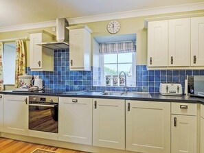 Kitchen | Bwthyn - Rhyddallt Ganol Cottages, Caethro, near Caernarfon
