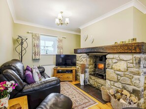 Living area | Bwthyn - Rhyddallt Ganol Cottages, Caethro, near Caernarfon