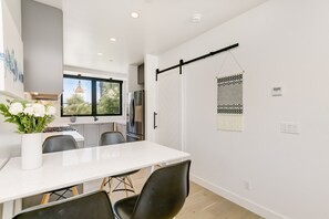 Dining Area & Kitchen