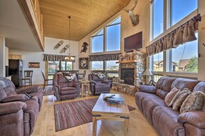 Living Room | Free WiFi | Stone Fireplace