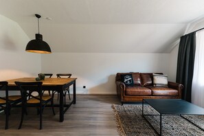 Wohnung Nr. 19 - Moderne Ferienwohnung, 70qm, 2 Schlafzimmer, 1 Wohnzimmer, max. 3 Personen