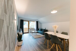 Wohnung Nr. 20 - Moderne Ferienwohnung, 70qm, 2 Schlafzimmer, 1 Wohnzimmer, max. 4 Personen