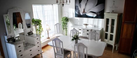 Dining table with extra leaves available to seat up to 10. French Country decor.