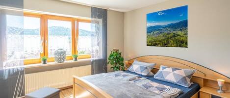 Ferienwohnung 2 mit Sonnenterrasse und Garten-Ferienwohnung 2