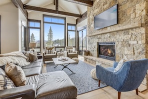 Living Area - Barton Creek Vista Breckenridge Vacation Rental