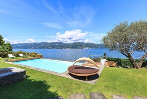 Villa Isa, Ispra Lake Maggiore - NORTHITALY VILLAS vacation villa rentals