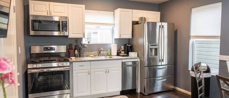 KITCHEN -- View 3D Virtual Tour of the Property Here: https://tinyurl.com/yz7pm7my