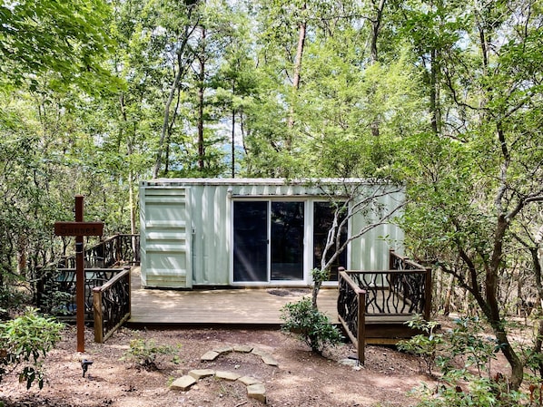 Container Cabin in the heart of the North Georgia Mountains