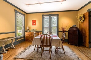 Dining room with seating for 4