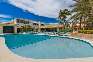Deluxe Mansion  Steps to Beach  Pool  Sea Views (3328)
