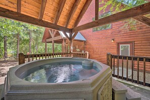 Exterior Space | Private Hot Tub