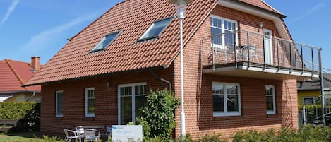 Ferienhaus mit 2 Ferienwohnungen, die Ferienwohnung mit Terrasse ist Ihr Domizil