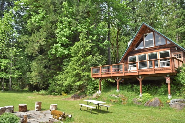 This is the sight which you will get to marvel in daily if you choose to stay in our riverfront retreat.