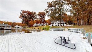 Dock