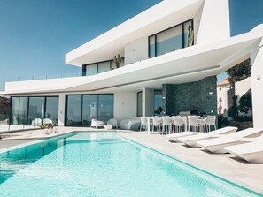 Marbella vacaiton villa - villa with private pool