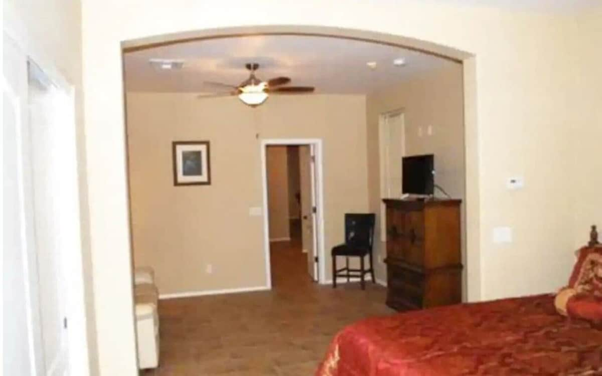 Large extended stay 5 bedroom home, North Phoenix