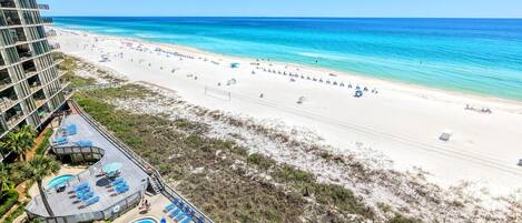 Tower II Pool &amp; Direct Beach Views from Balcony