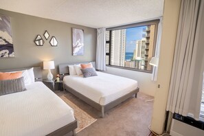 Lamp, Home Decor, Rug, Bed, Furniture