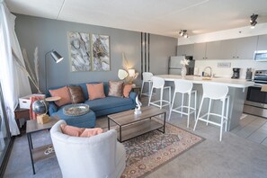 Home Decor, Furniture, Indoors, Living Room, Room