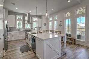 Kitchen, 2nd Floor